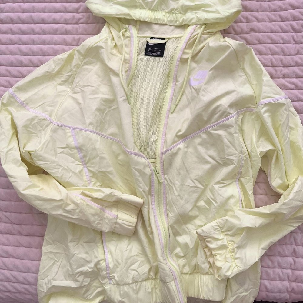 Brand New Nike Womens Sportswear Jacket